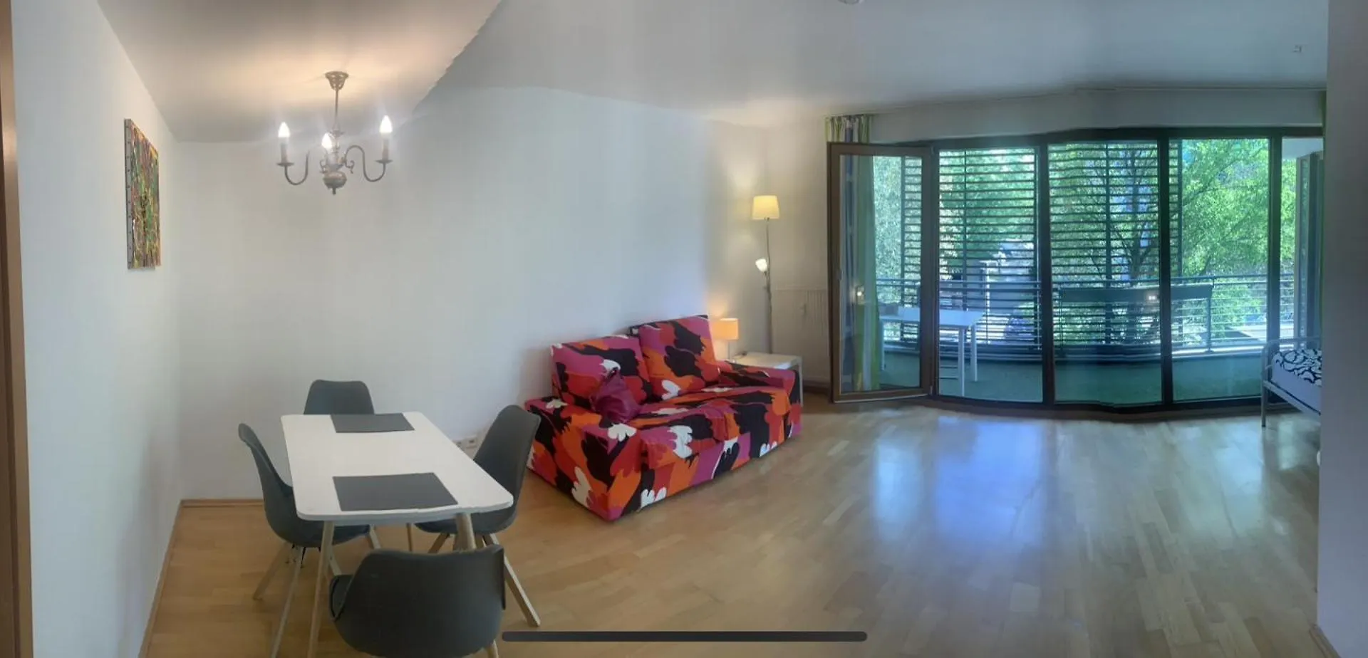 Lovely 3 Room Apartment For 4 P, Messe, U-Bahn, Park 하노버 독일